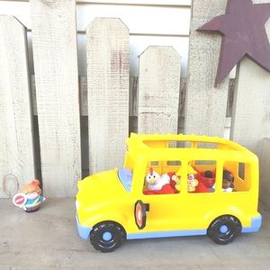Vtg Fisher Price Little People Yellow School Bus Trolley 7 People Chicken 2 Cars